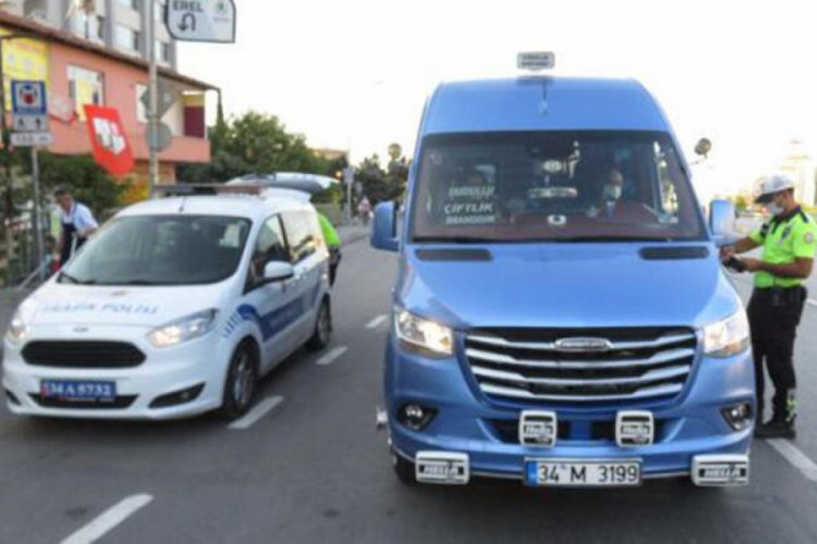 Ayakta 1 yolcu alan minibüs şoförüne ceza