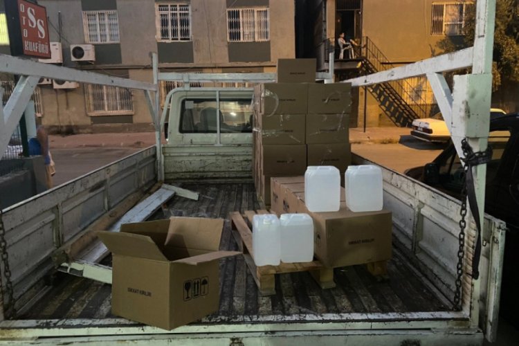 Adana'da bin 340 litre kaçak etil alkol ele geçirildi