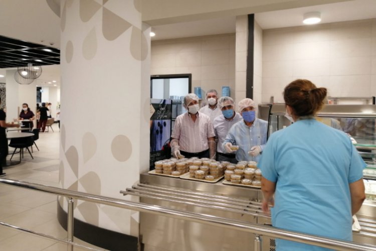 MÜSİAD Bursa Şubesi'nden sağlık personeline moral