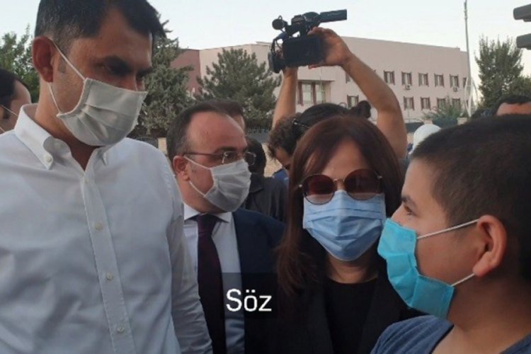 Bakan Kurum ile Emre'nin gülümseten diyaloğu: ''Söz mü? Söz''