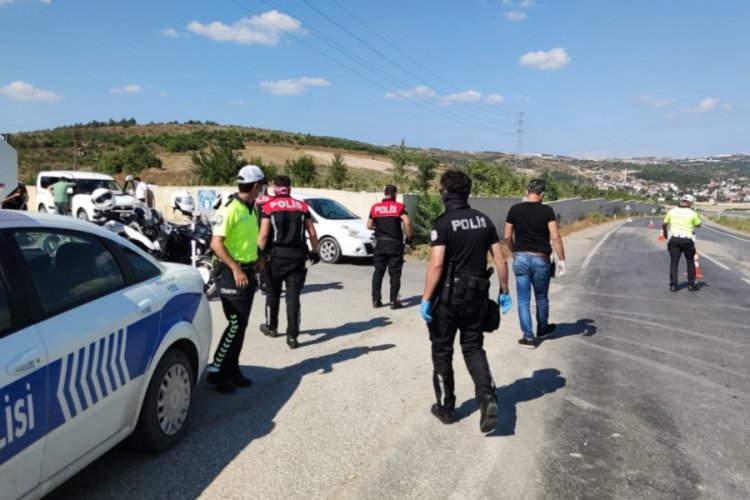 Bursa'da 4 polise maske cezası!