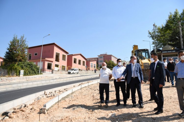 Bursa'da İnegöl-Yenişehir yolunun çevresi düzenleniyor