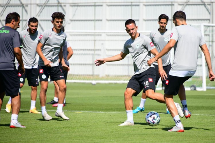 Konyaspor günü tek antrenmanla geçirdi