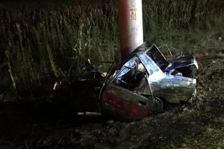 Feci kaza! Otomobil alev alev yandı