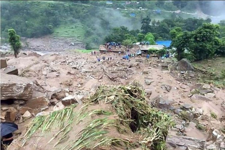 Nepal'de toprak kayması: 3 ölü, 28 kayıp