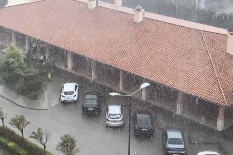 Bursa'nın kıyı kesimlerini sağanak vurdu!