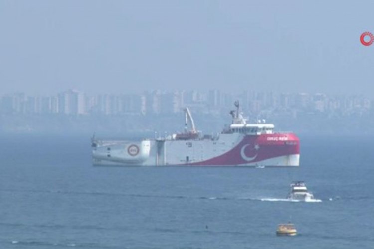 Oruç Reis Antalya açıklarına demirledi