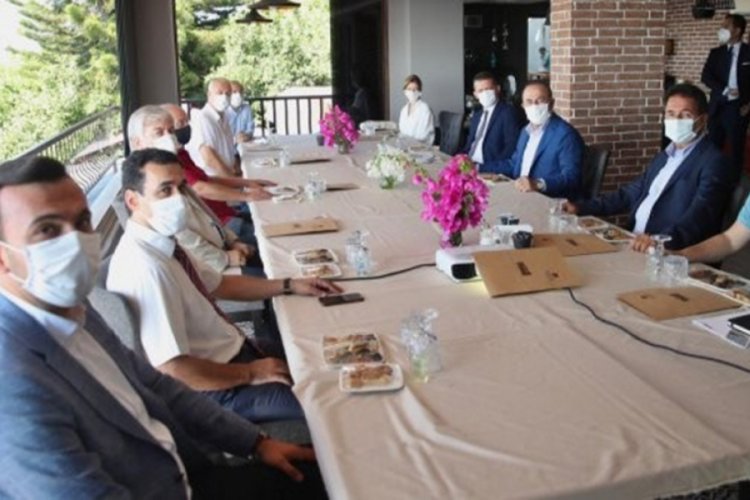 Bakan Çavuşoğlu Alanya HEP Üniversitesi'nin toplantısına katıldı