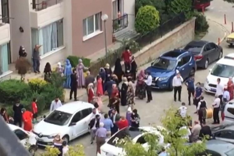 Site içinde davullu zurnalı düğüne polis müdahalesi