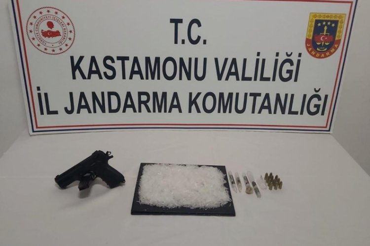 Günlük kiralanan evde uyuşturucu ile yakalanan 4 kişi tutuklandı