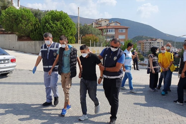Bursa Gemlik'te gasp şüphelisi 5 kişi yakalandı