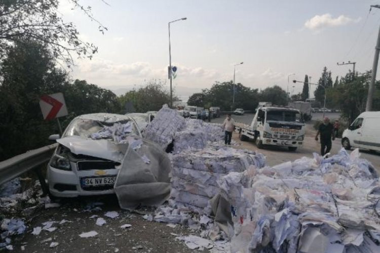 Freni boşalan kamyon dehşet saçtı