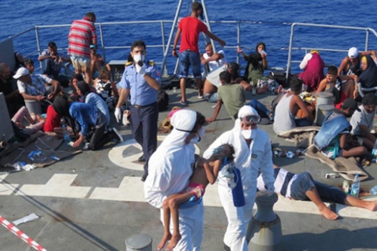 TCG Bozcaada, Lübnan açıklarındaki göçmenleri ölümden kurtardı