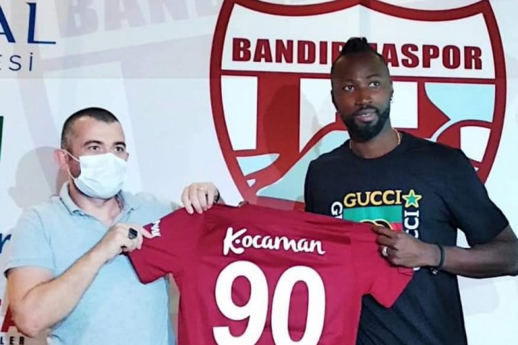 Lacina Traore Bandırmaspor'a imzayı attı