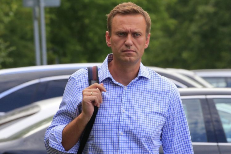 Navalny kısa süreliğine yatağından ayrılabiliyor