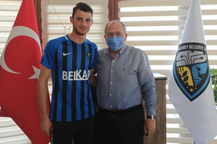 Karacabey Belediyespor'dan 4 imza birden
