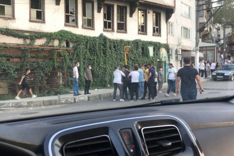 Bursa'da kavgada sosyal mesafe ve maske kuralı unutuldu