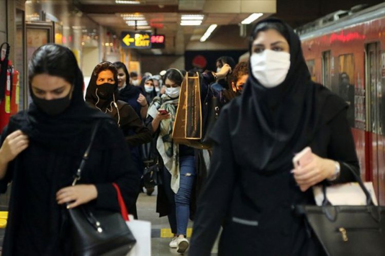 İran'da son 24 saatte 140 kişi Kovid-19'dan hayatını kaybetti