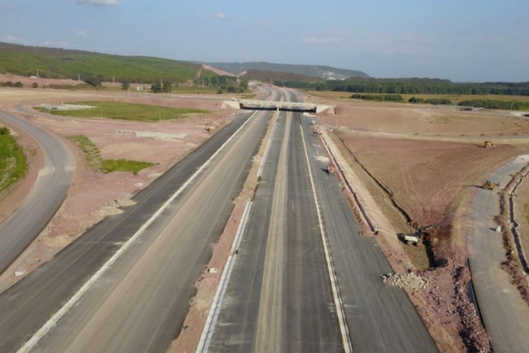 Kuzey Marmara Otoyolu'nda çalışmalara devam ediyor