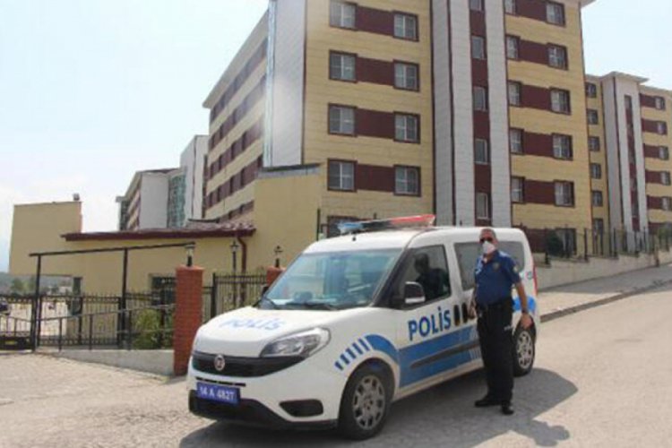 Karantina kuralına uymayan 2 kişi yurda yerleştirildi