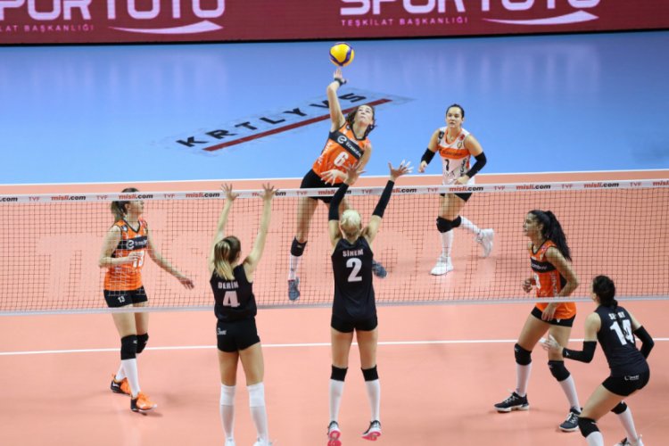 Eczacıbaşı VitrA, Beşiktaş'a set vermedi