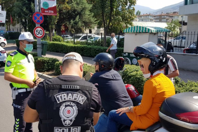 Bursa'da kasksız motosikletlilere ceza yağdı
