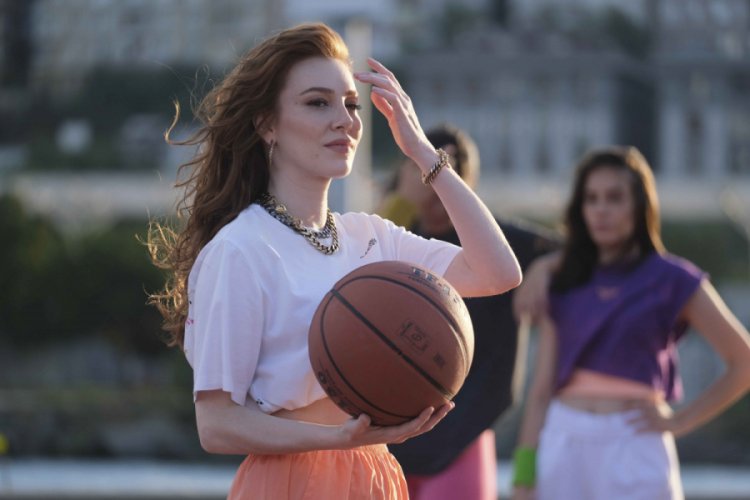 Elçin Sangu, 'Kız Sözü' verdi!