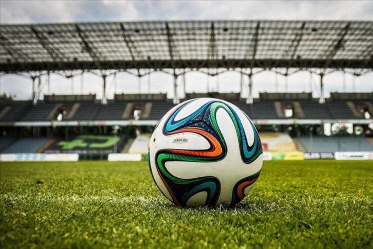 İngiltere'de oynanacak 10 maçta statlara belirli sayıda seyirci alınacak