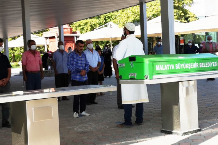Ardında not bırakıp, intihar eden Buse, toprağa verildi