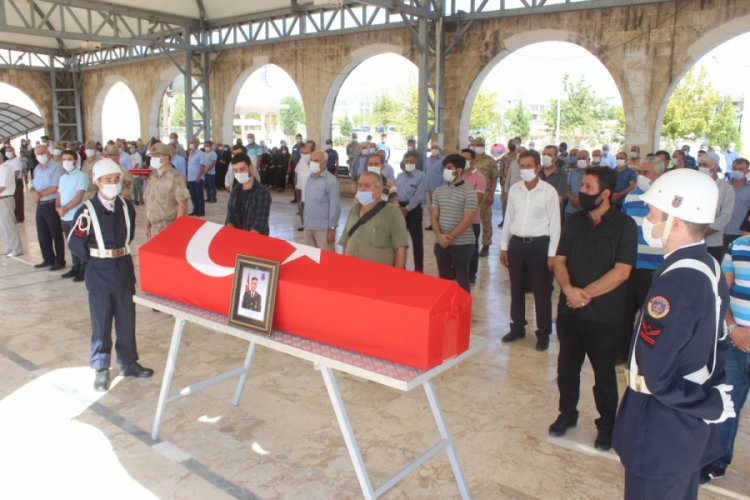 Hayatını kaybeden uzman çavuş, memleketinde son yolculuğuna uğurlandı