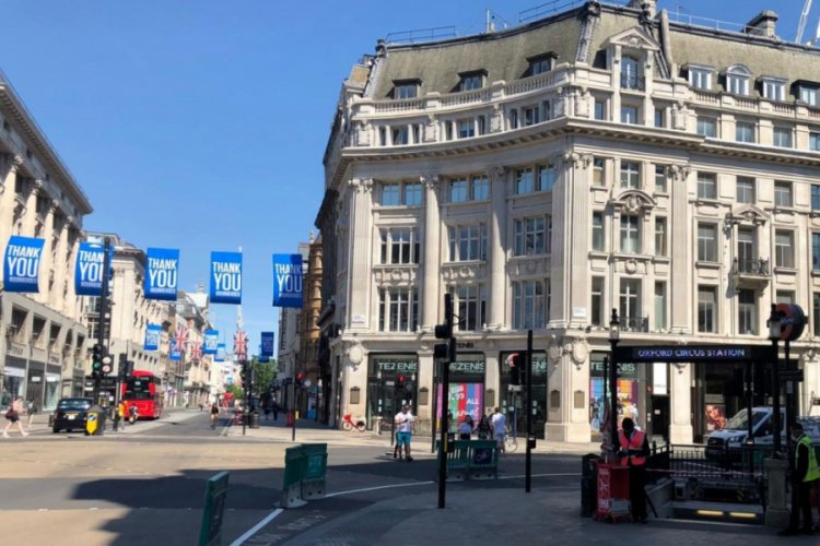 Londra'da Kovid-19 salgını nedeniyle yeni yıl etkinlikleri iptal edildi