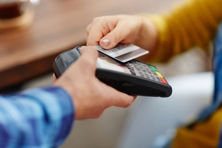 Dolandırıcılar kredi kartı limitini yükseltip harcama yaptı