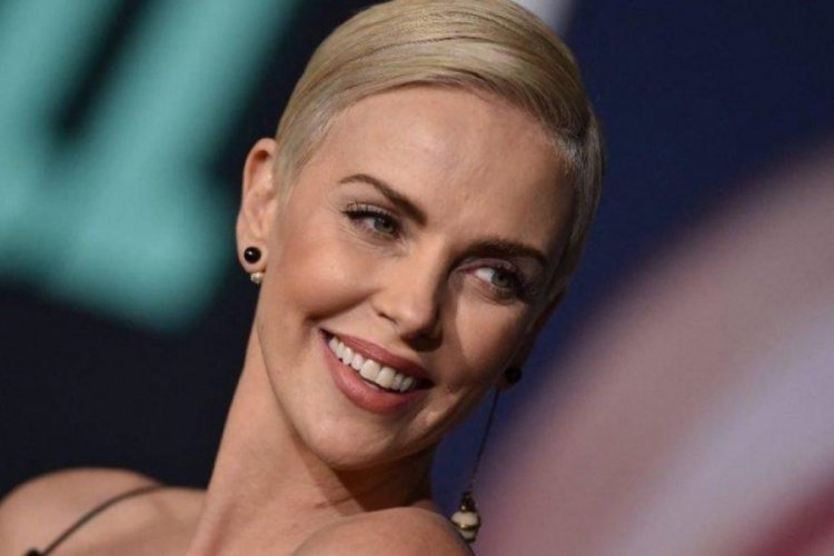 Charlize Stone: 5 yıldır kimseyle birlikte olmadım