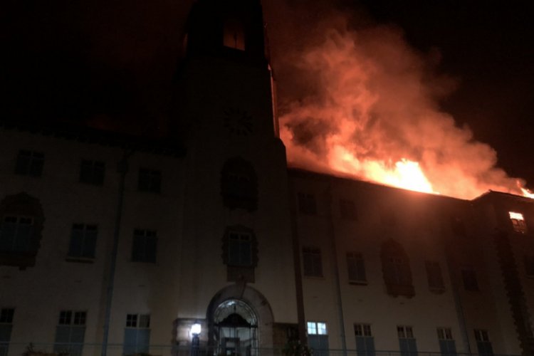 Tarihi Makerere Üniversitesi'nde yangın