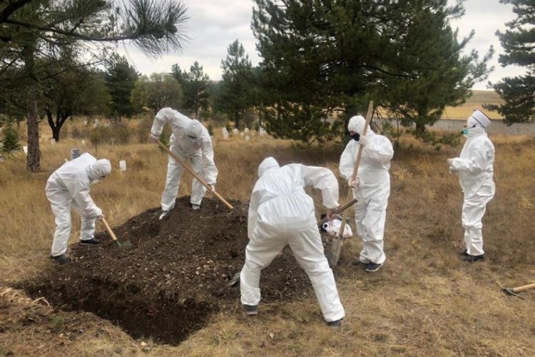 Virüsten ölen kişi et aracında taşındı