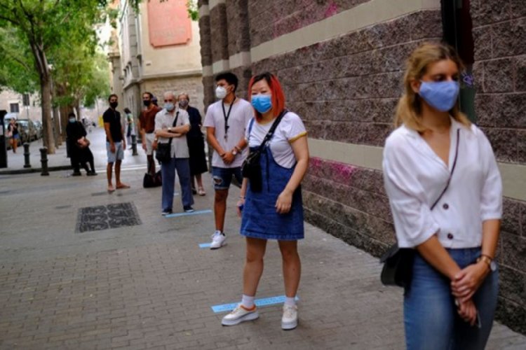 İspanya'da son 24 saatte 10 bin 799 yeni vaka
