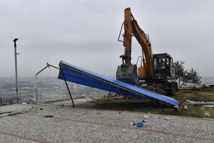 Bursa Uludağ Yolu'nda kaçak kafeterya yıkıldı