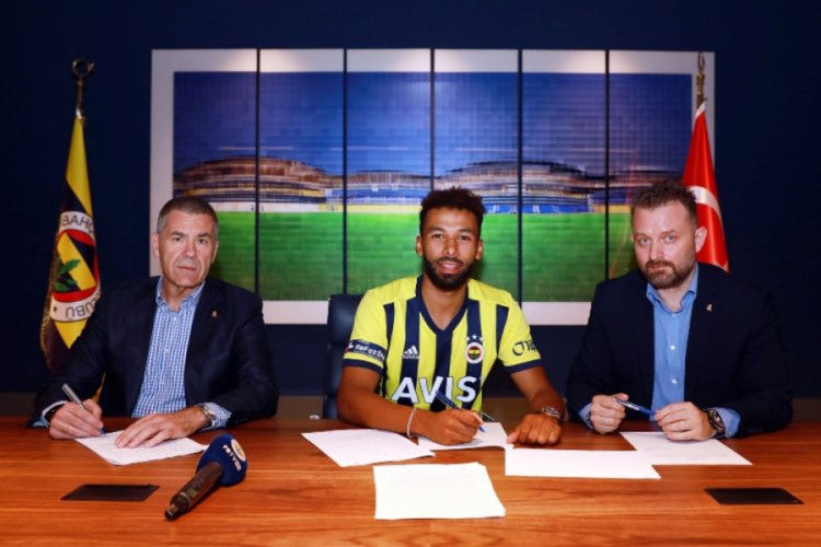 Nazım Sangare resmi imzayı attı