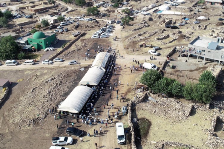 Filyasyon ekibi mantığıyla ulaştıkları kan davalıları barıştırıyorlar