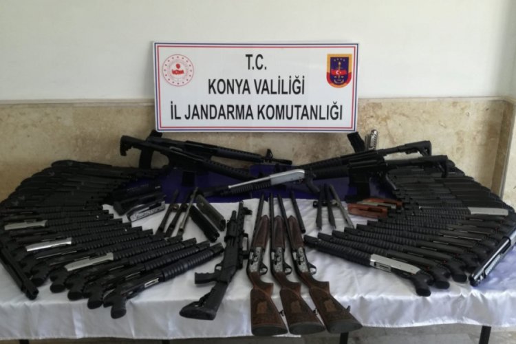 Konya'da kaçak silah operasyonu