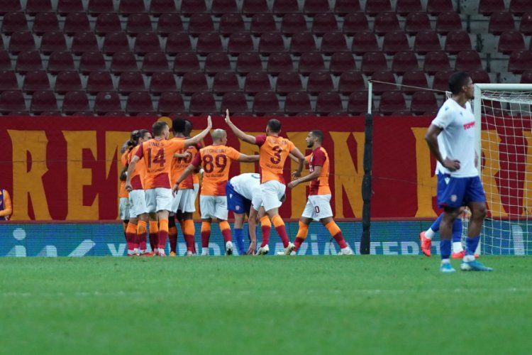Galatasaray tur biletini kaptı