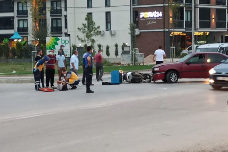 Bursa İnegöl'de motosiklet ile otomobil çarpıştı: 1 yaralı