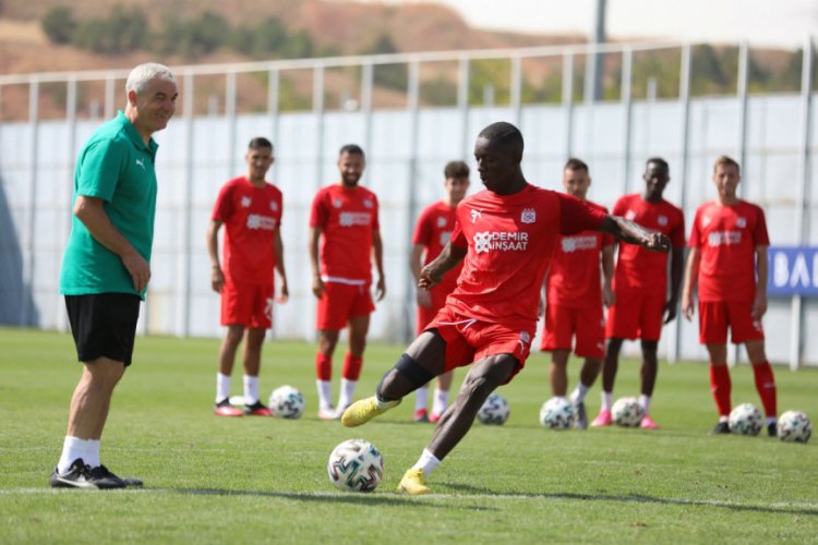 Demir Grup Sivasspor şut çalıştı