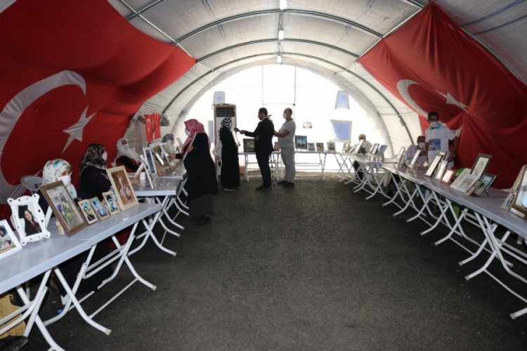 HDP önündeki ailelerin evlat nöbeti 387'nci gününde