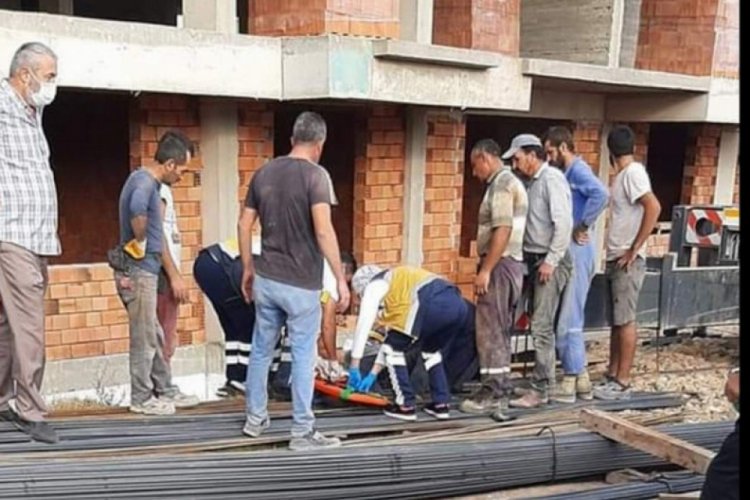 Karabük'te inşaattan düşen işçi yaralandı