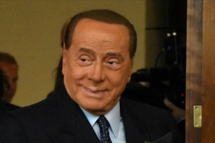 Berlusconi'nin Kovid-19 testi bir kez daha pozitif çıktı