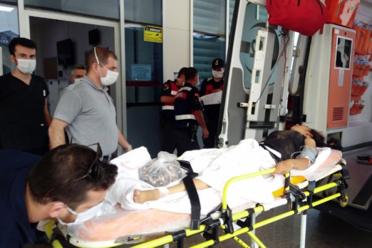 Bursa'da tarlada tüfekle eşini yaralayan şüpheli yakalandı