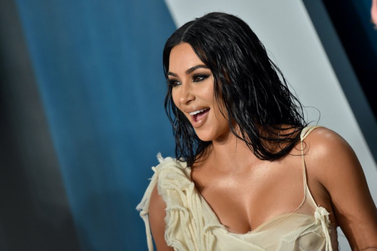 Kim Kardashian: Türkiye Bakü'ye silah ve savaşçı göndermemesi için uyarılmalı