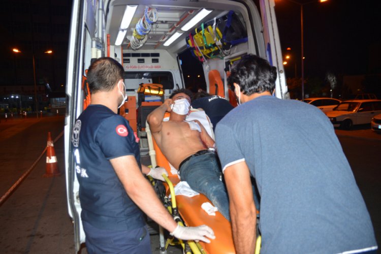 Sokakta bıçaklanmış halde bulundu