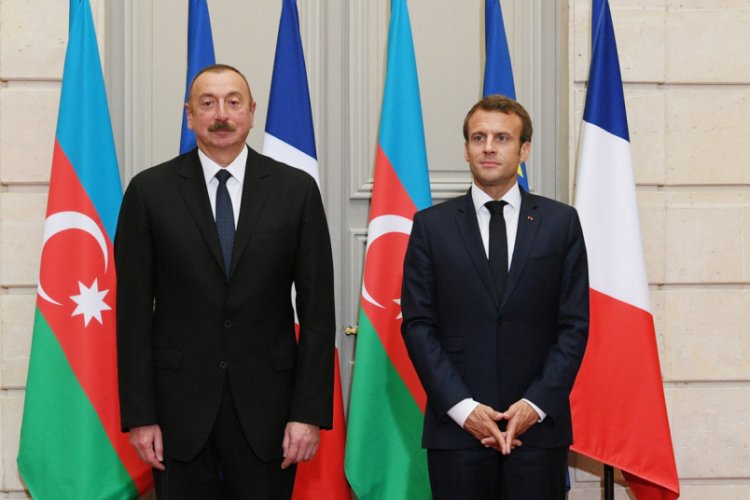 Aliyev ve Macron'dan Ermenistan görüşmesi